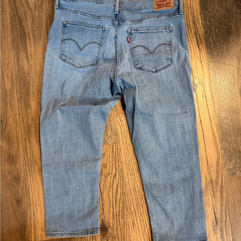 Levi's women’s 311 Shaping Skinny Capri Size 30